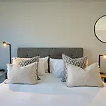 Stylish Topfloor At The Harri Mountain & City Views