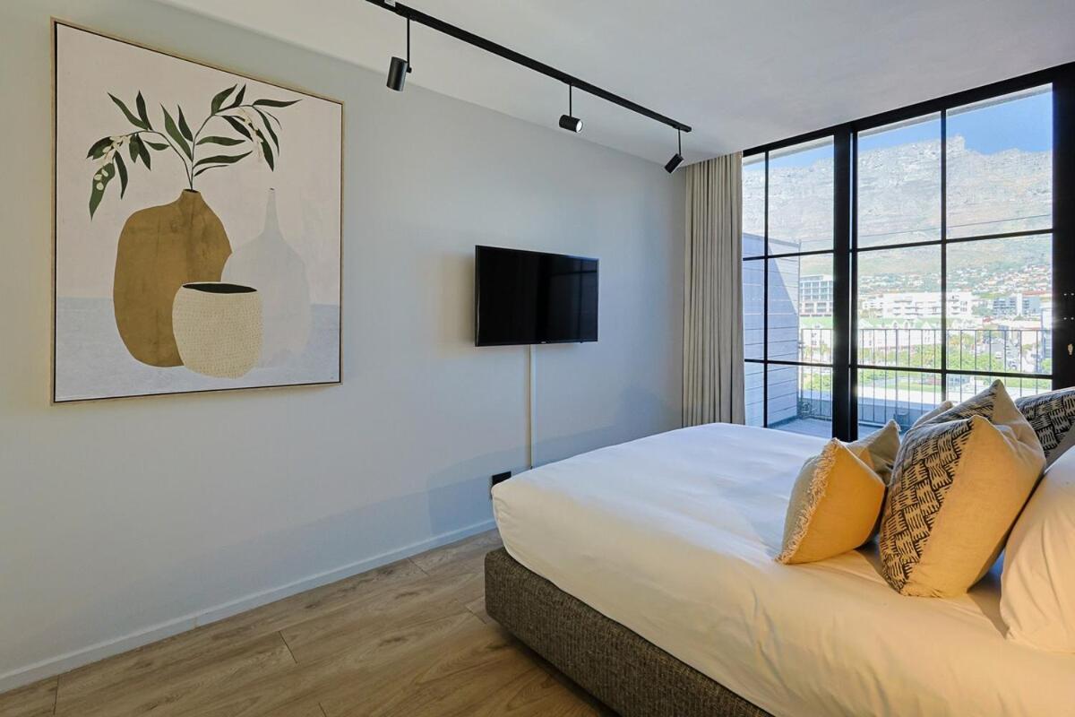 Stylish Topfloor At The Harri Mountain & Views Cape Town